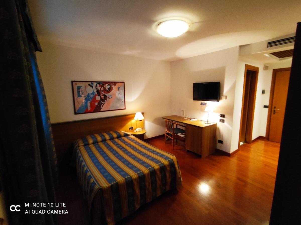 Hotel Luna Vigonovo  Eksteriør billede
