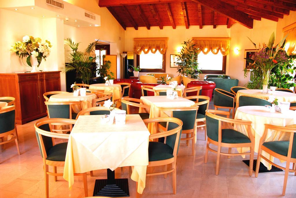 Hotel Luna Vigonovo  Eksteriør billede